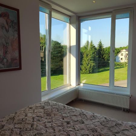 Spacious & Cozy Apartment With Forest View Zapyskis Buitenkant foto
