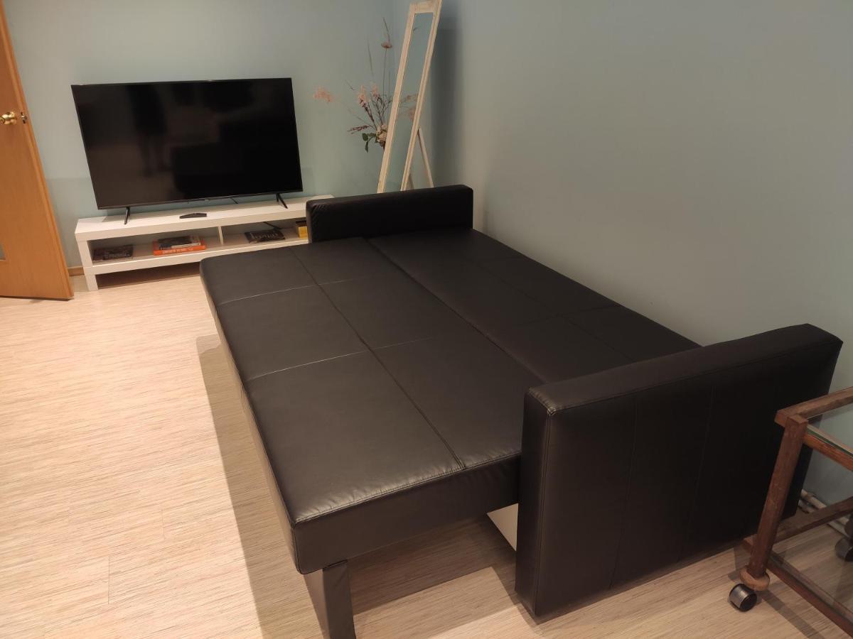 Spacious & Cozy Apartment With Forest View Zapyskis Buitenkant foto